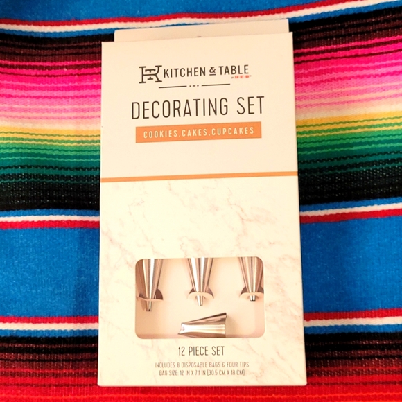 Kitchen & Table 12 pc Decorating Set - Picture 1 of 3